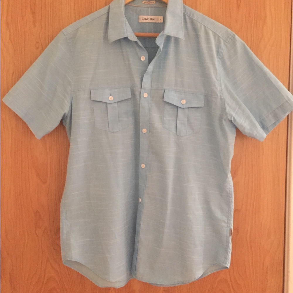 Calvin Klein Men's short sleeve button down shirt