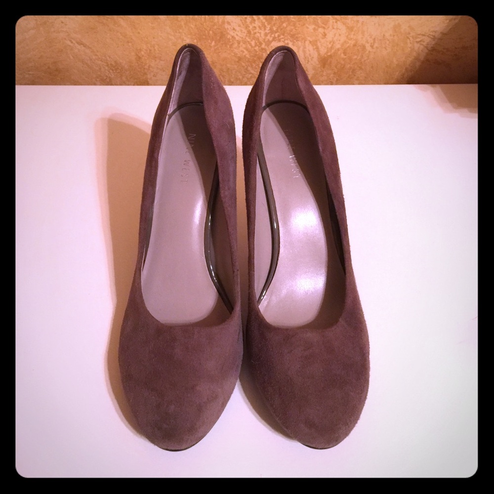 Nine West Taupe Heels