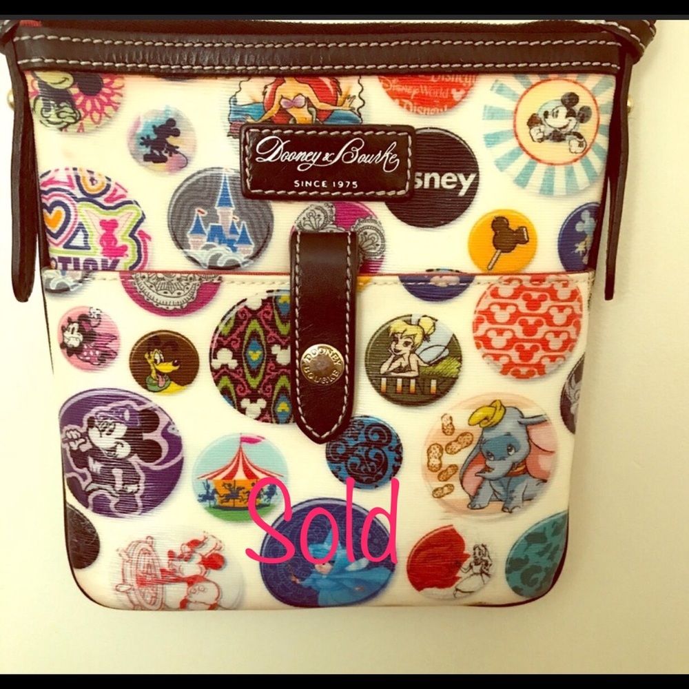 ❤️Dooney & Bourke Disney crossbody