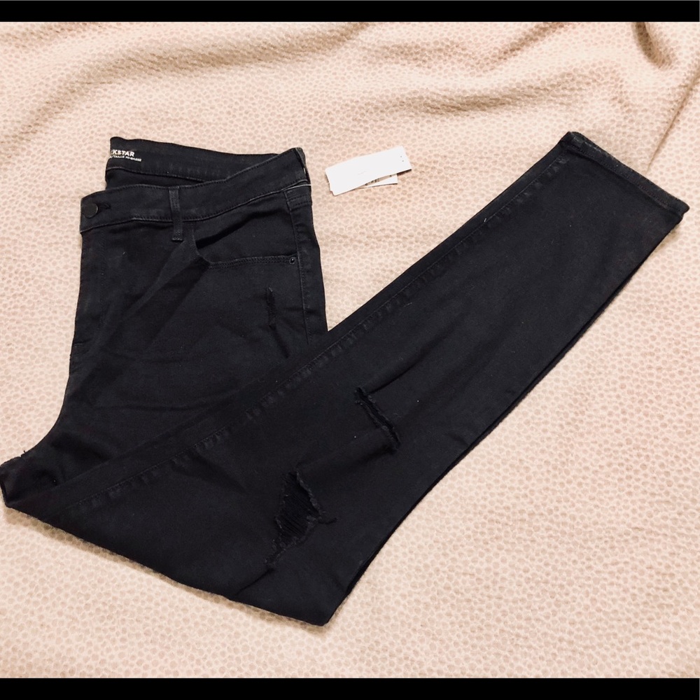 NWT Black Skinnies