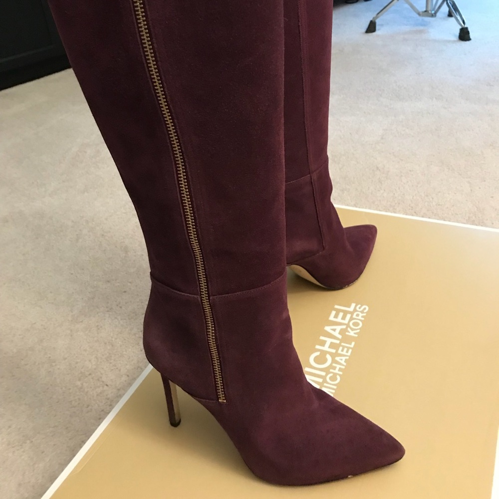 🎇 Beautiful boots by Michael Kors 🎇