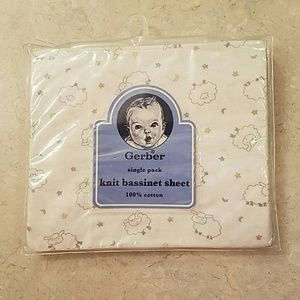 $4 w/ Bundle. Gerber Knit Bassinet Sheet.