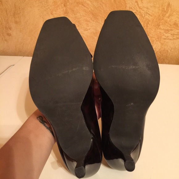 Tortoise She'll Peep Toe Pumps - Picture 6 of 6