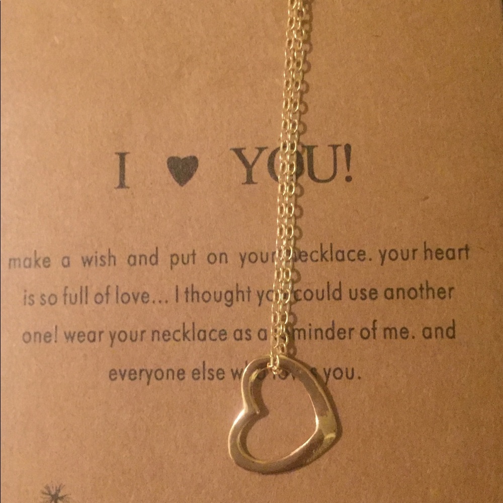 Beautiful Necklace - Picture 4 of 4