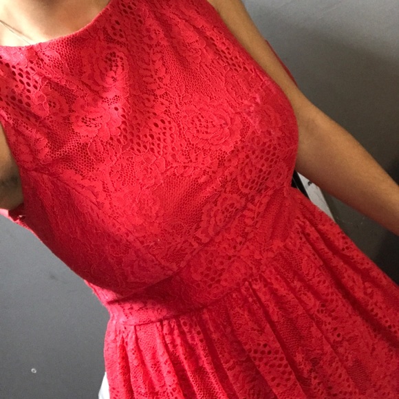 Red homecoming dress 💃🏻 - Picture 5 of 5