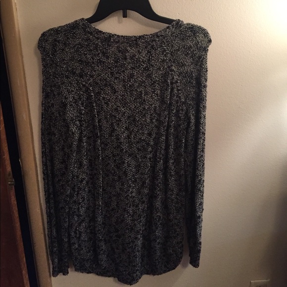 Knitted sweater - Picture 2 of 2