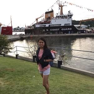 Meet your Posher, Mae