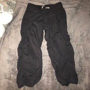 IVIVVA Capri Pants