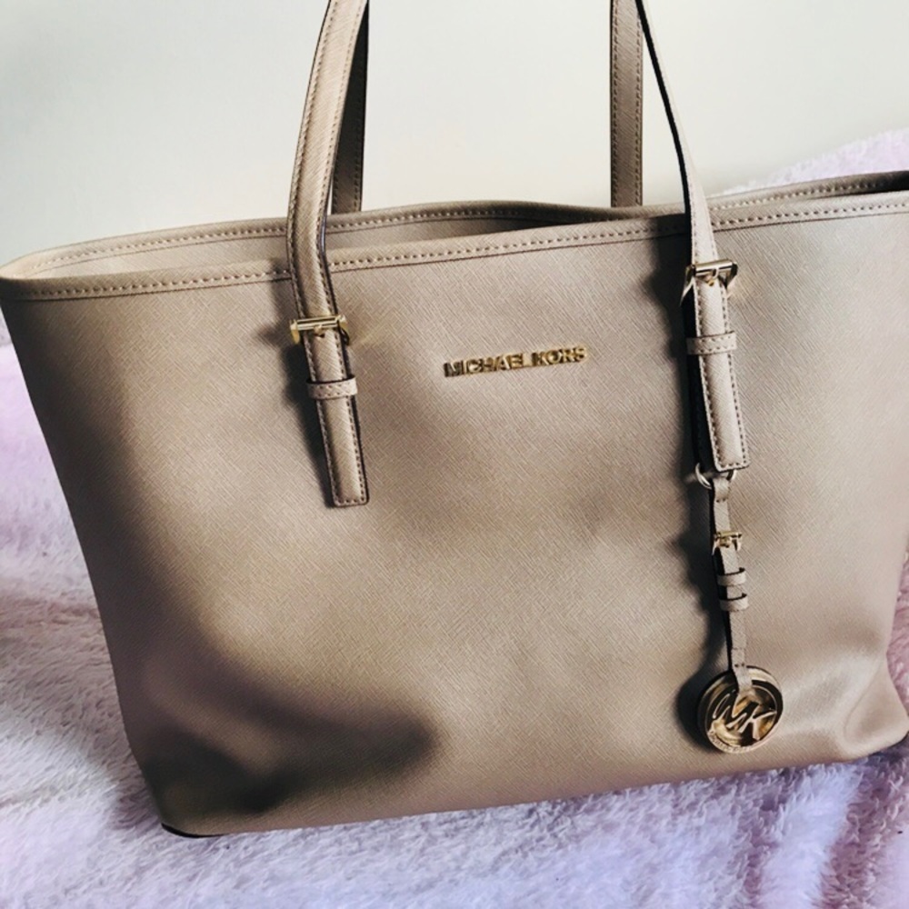 Jet Set Travel Micheal Kors Bag