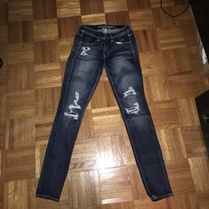 AEO SUPER STRETCH DENIM.