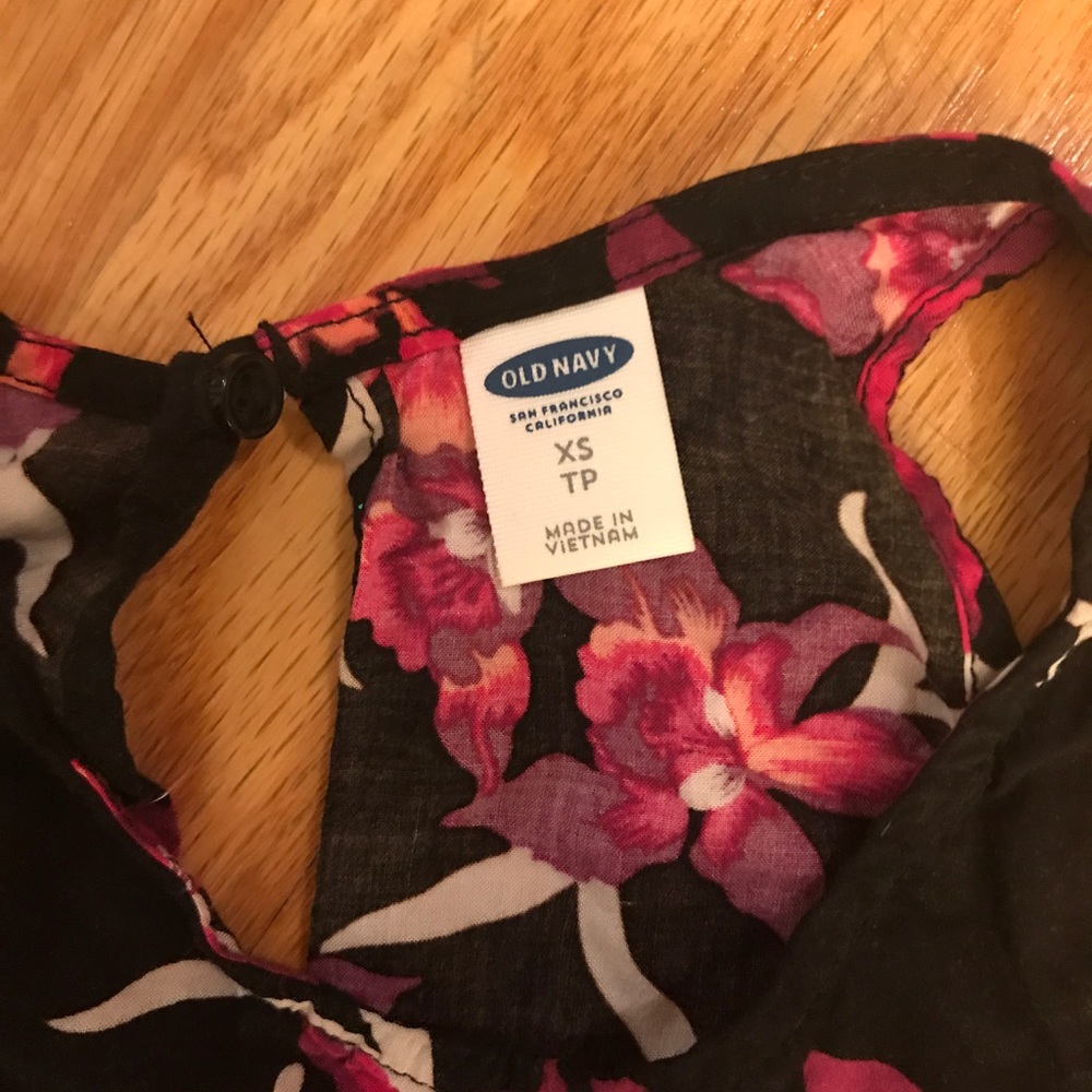 old navy shirt