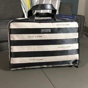 tommy hilfiger cosmetic bag