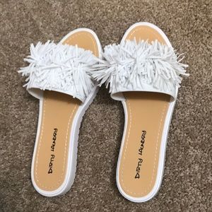 How CuTe.!!! Are these .!!! White sandals