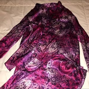 Jaclyn smiths silk pajama set.