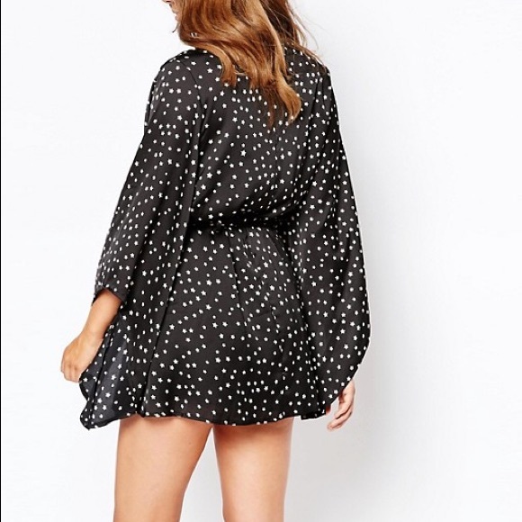 Nasty Gal Lavish Alice Star Print Kimono Robe - Picture 2 of 3