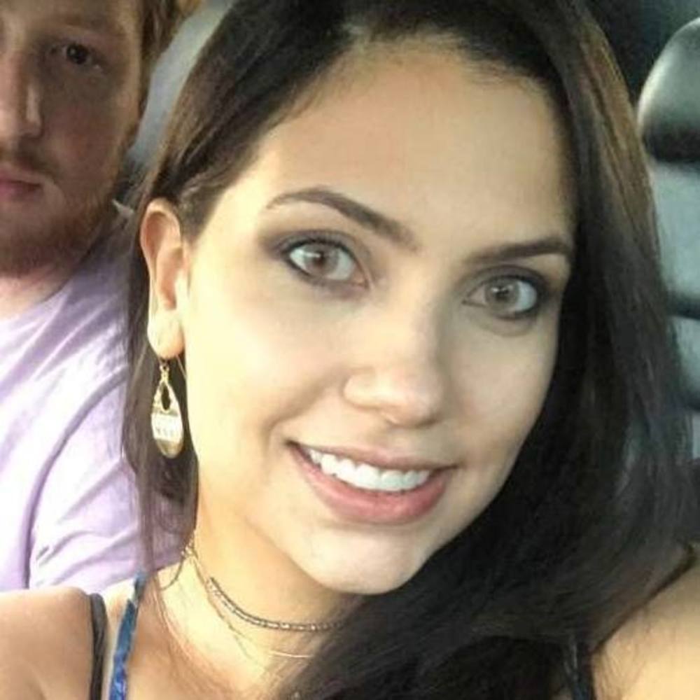 Meet your Posher, Fernanda