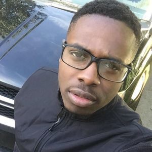 Meet your Posher, Yves