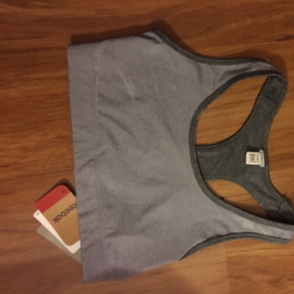 NWT Reversible Reebok size medium sports bra.