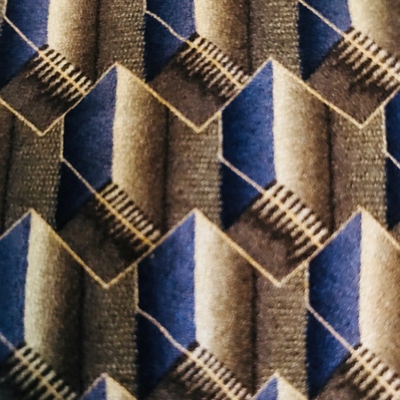 3 silk ties - Picture 3 of 5