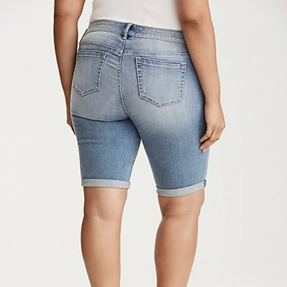 Torrid Boyfriend Bermuda Shorts 26w 4x xxxxl jean - Picture 2 of 5