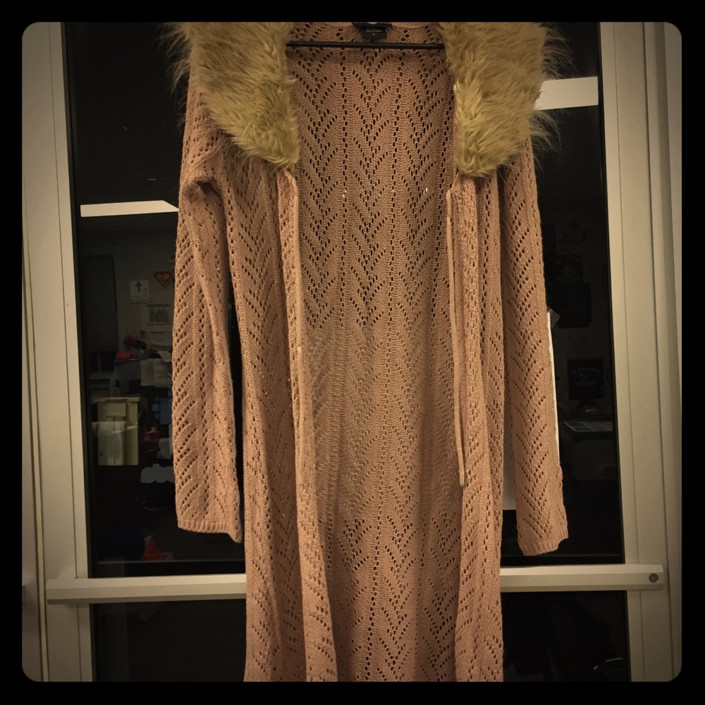 Sweater jacket with faux fur collar