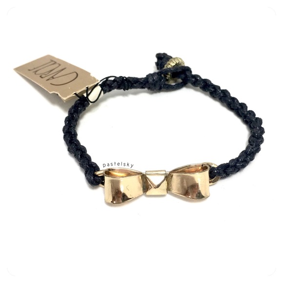 Carole Jewelry - 🆕 CAROLE bow bracelet