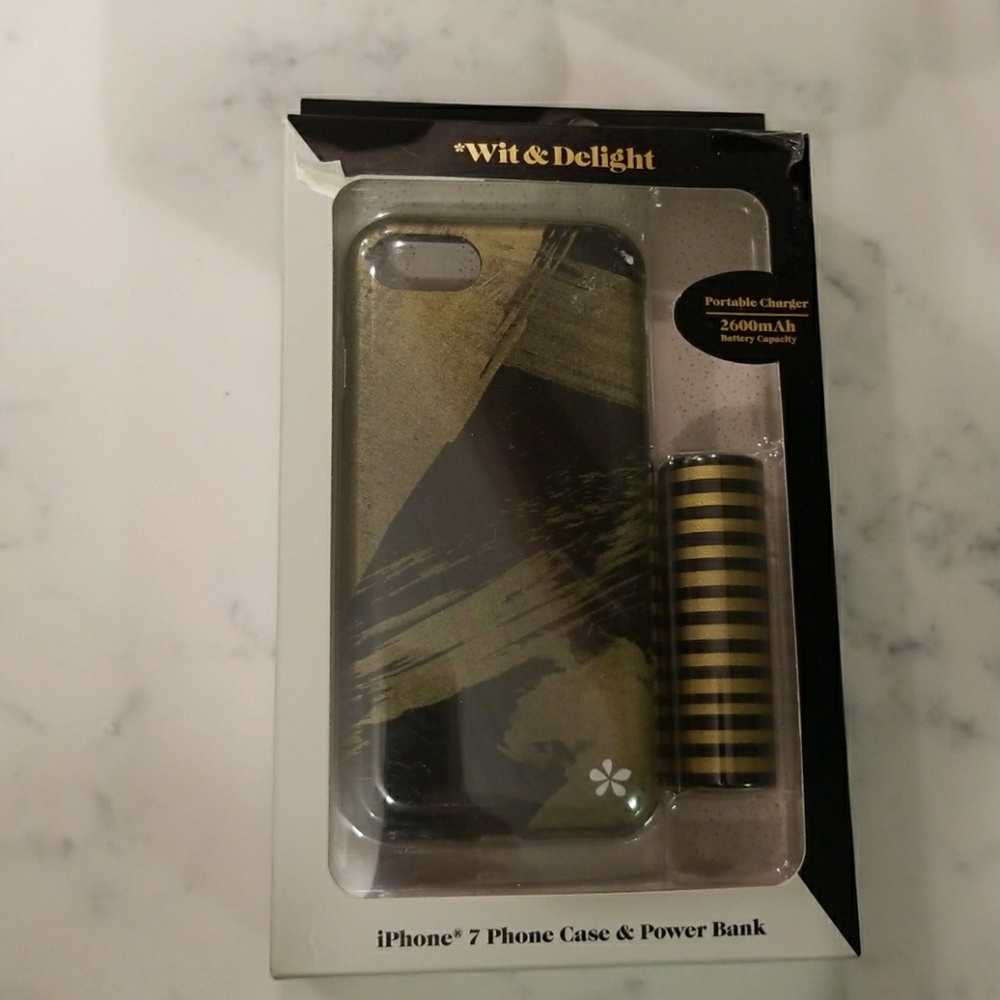 Wit&Delight iPhone 7 Phone Case and Power Bank