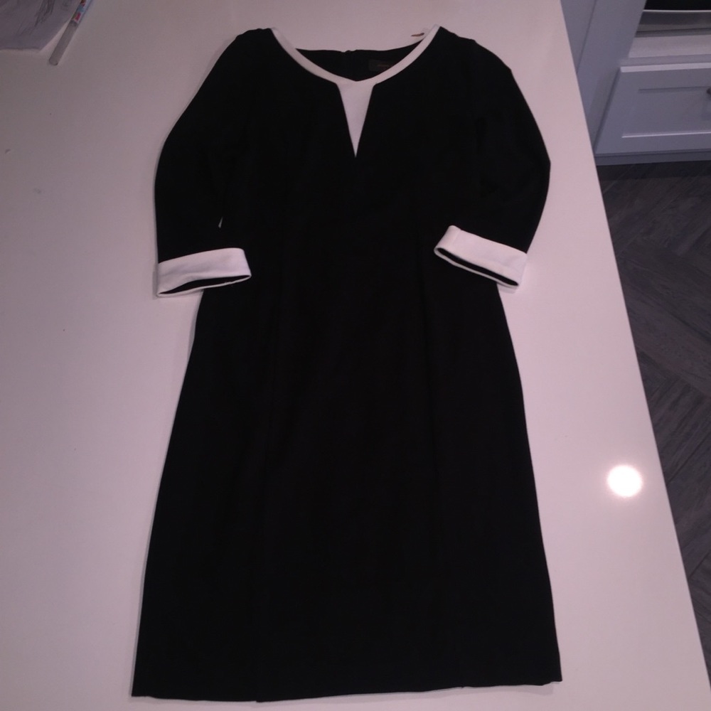 Gyalwana black white dress 9 160 stretch