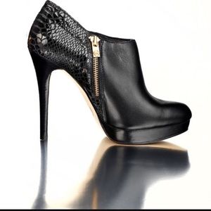 Michael Kors York ankle boot. Size 6.5 Black