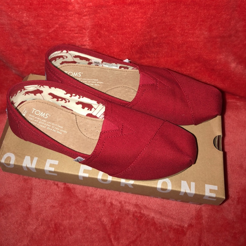 Toms