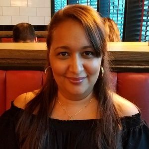 Meet your Posher, Elizabeth