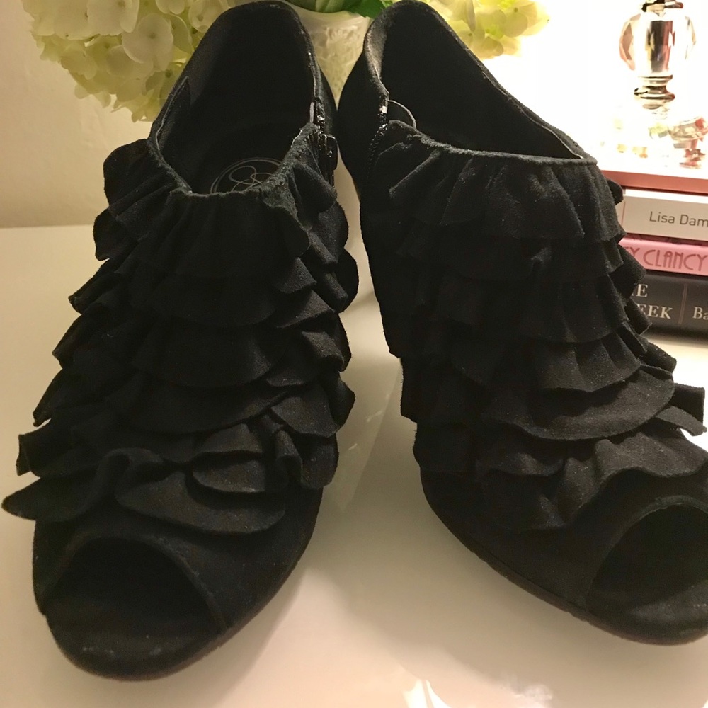 Ruffle Bootie & Open Toe