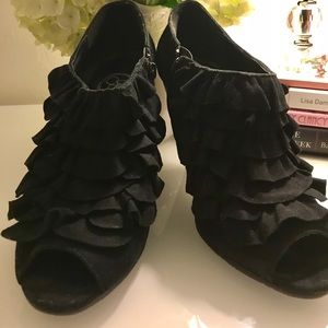 Ruffle Bootie & Open Toe