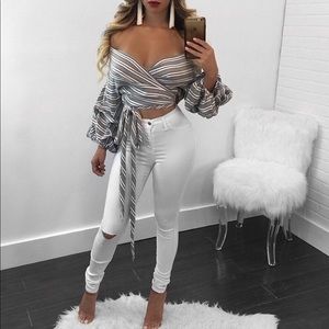 Stripped loose tie tank