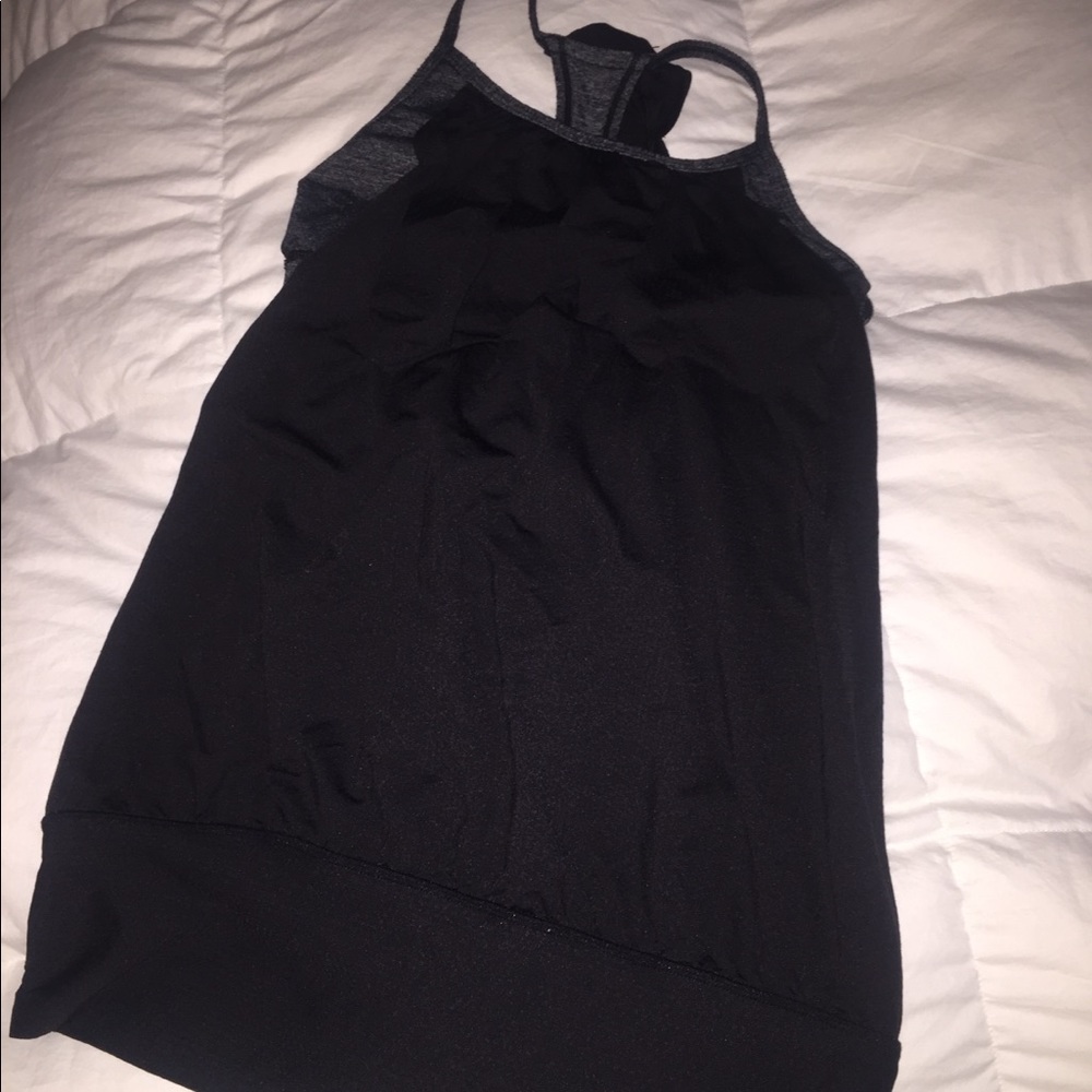 Lululemon Black tank with bra size 4!