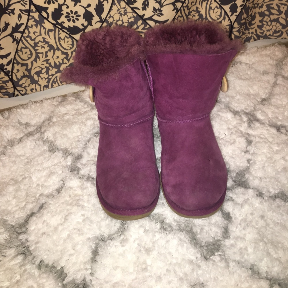 bailey button uggs