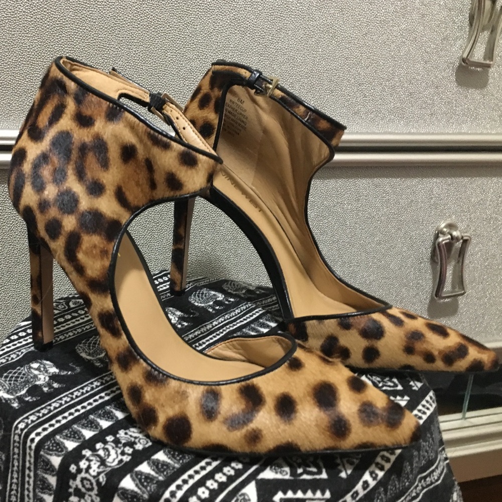 Nine West leopard print shoes
