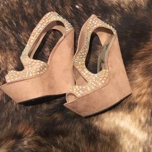 NWOT Wild Pair Rhinestone Embellished Wedges