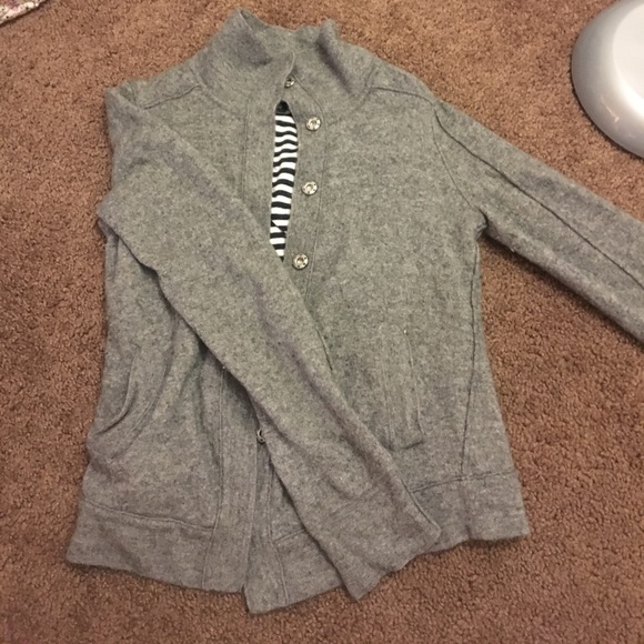Gray cardigan - Picture 1 of 4