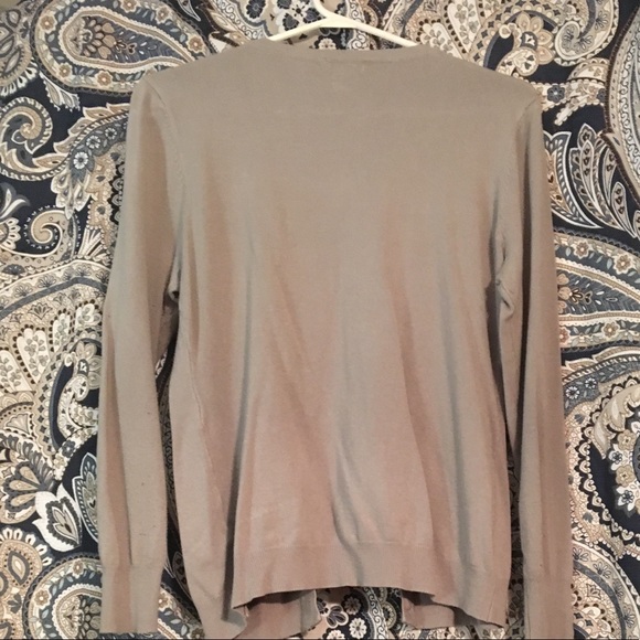 Gray Cardigan Size XL Buttons - Picture 4 of 4