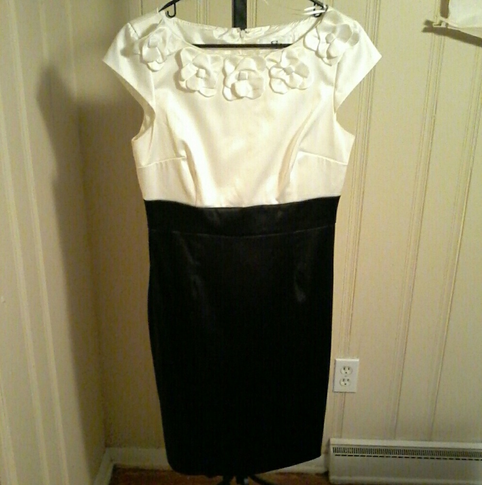 SD Collection Black & White Satin Dress Sz 10