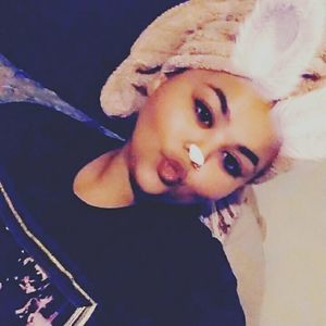 Meet your Posher, Tierra