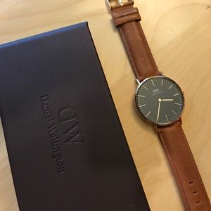 40mm Daniel Wellington Classic Black Watch.