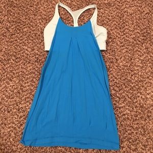 ⬇️ Lululemon flow and go tank