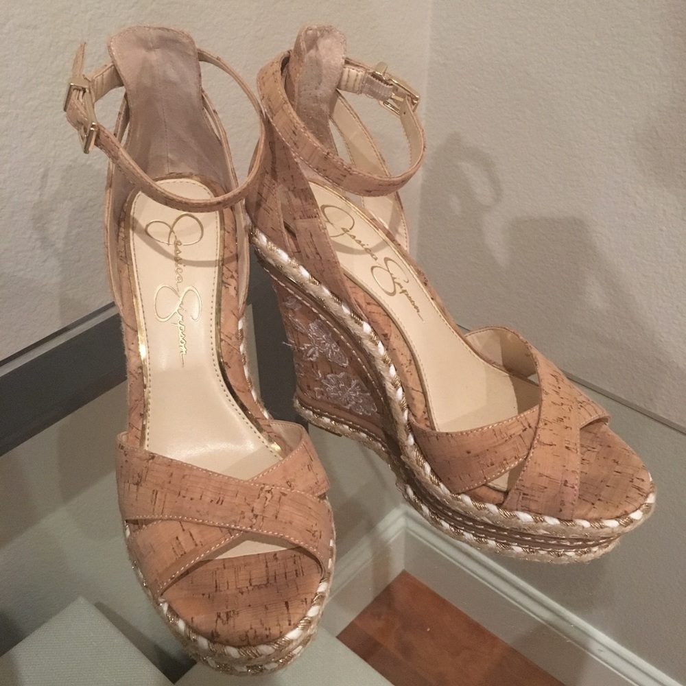 Jessica Simpson Platform Wedges in Nude/Gold