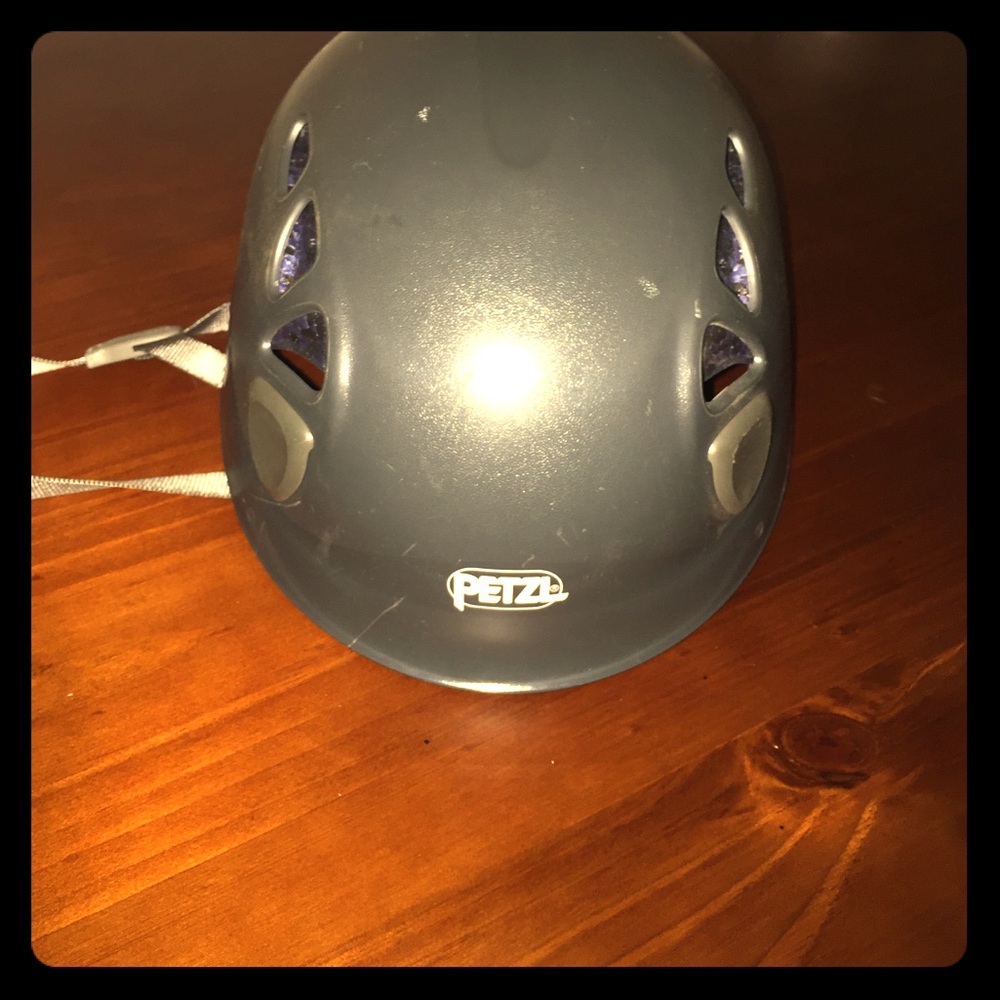 Women's Petzl Elios climbing helmet