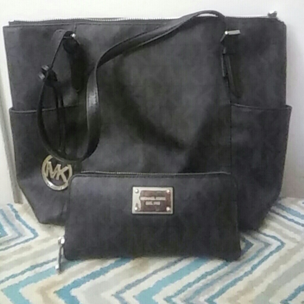 Black leather Mk purse and wallet