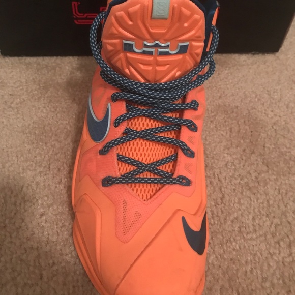 Nike Lebron 11 highs - Picture 2 of 3