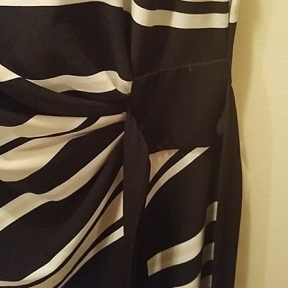 Connected petite dress - Picture 3 of 4