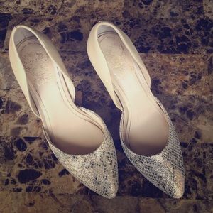 ✨ Vince Camuto heels✨